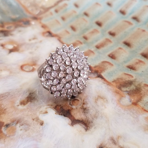 Diamond Rhinestone Statement Ring - Picture 3 of 8